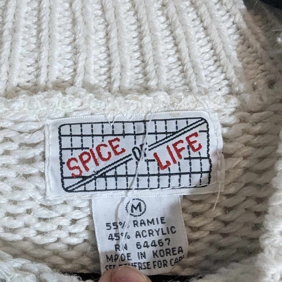 Vintage cable knit floral sweater - Picture 2 of 3